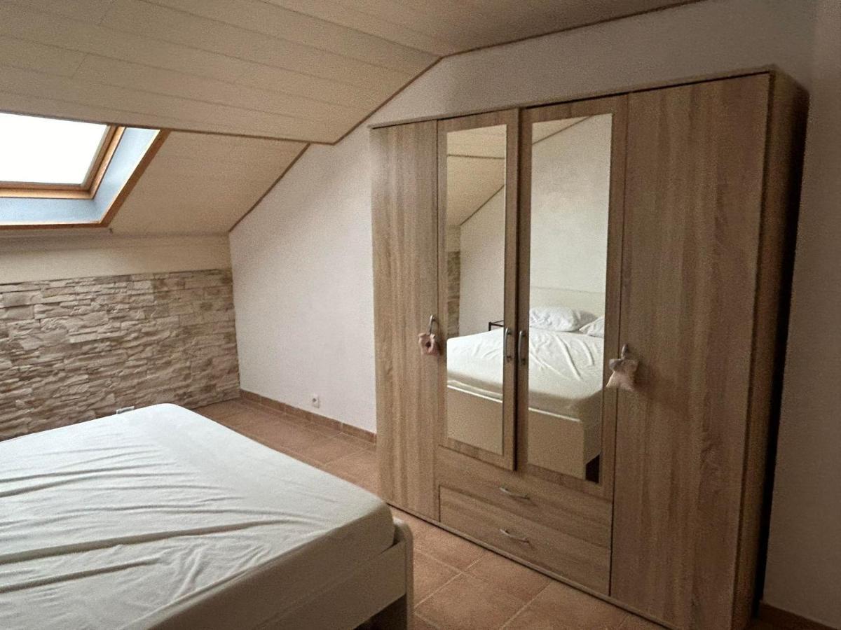 Chez Nathalie Apartment Habay-la-Neuve ภายนอก รูปภาพ