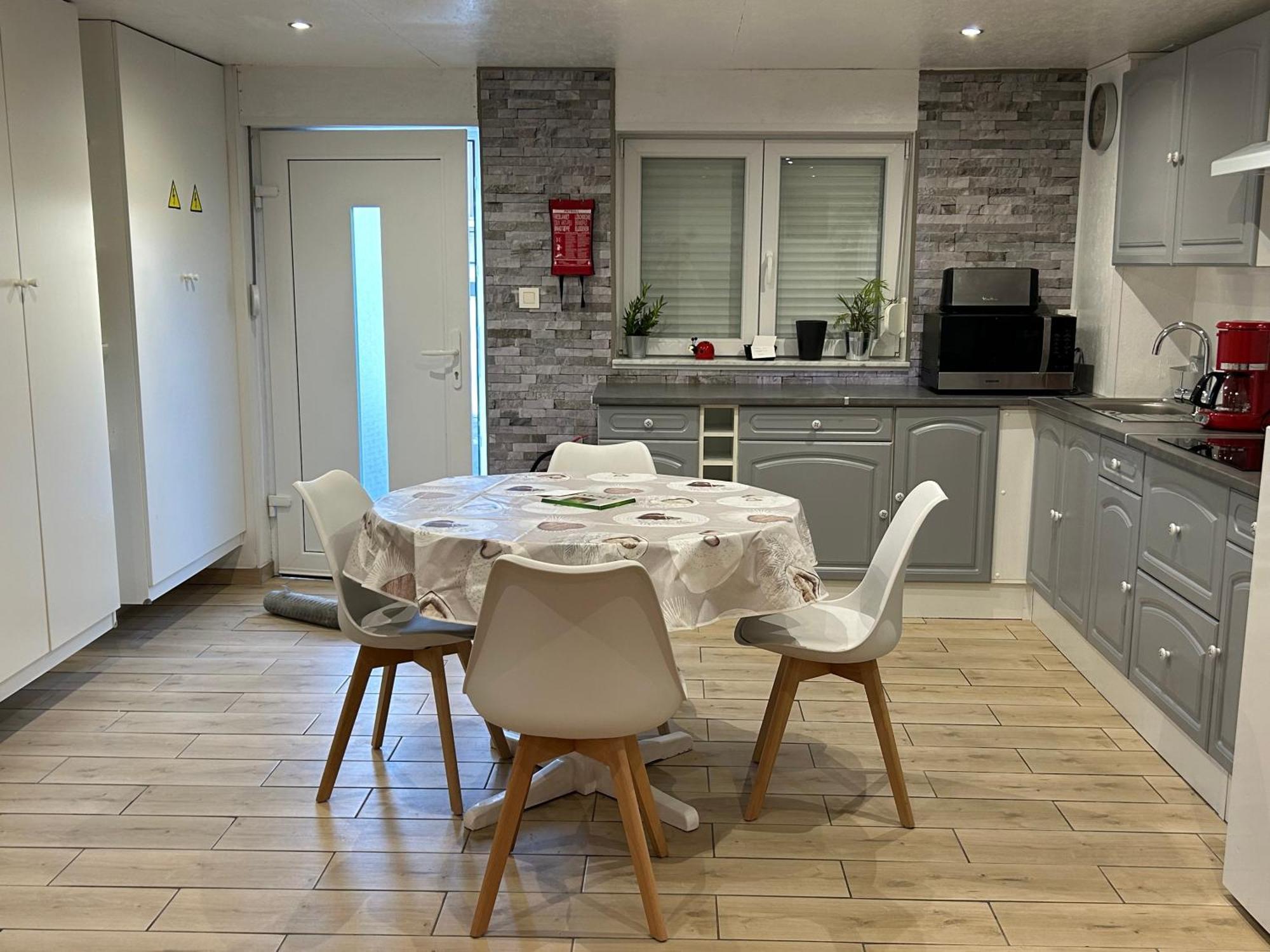 Chez Nathalie Apartment Habay-la-Neuve ภายนอก รูปภาพ